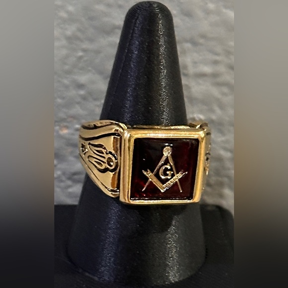 18k Gold Filled Masonic Ring. NWT. SZ 9 - Picture 1 of 5